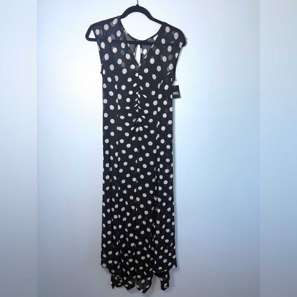 Black & White Polka Dot V-Neck Dress - Picture 3 of 9